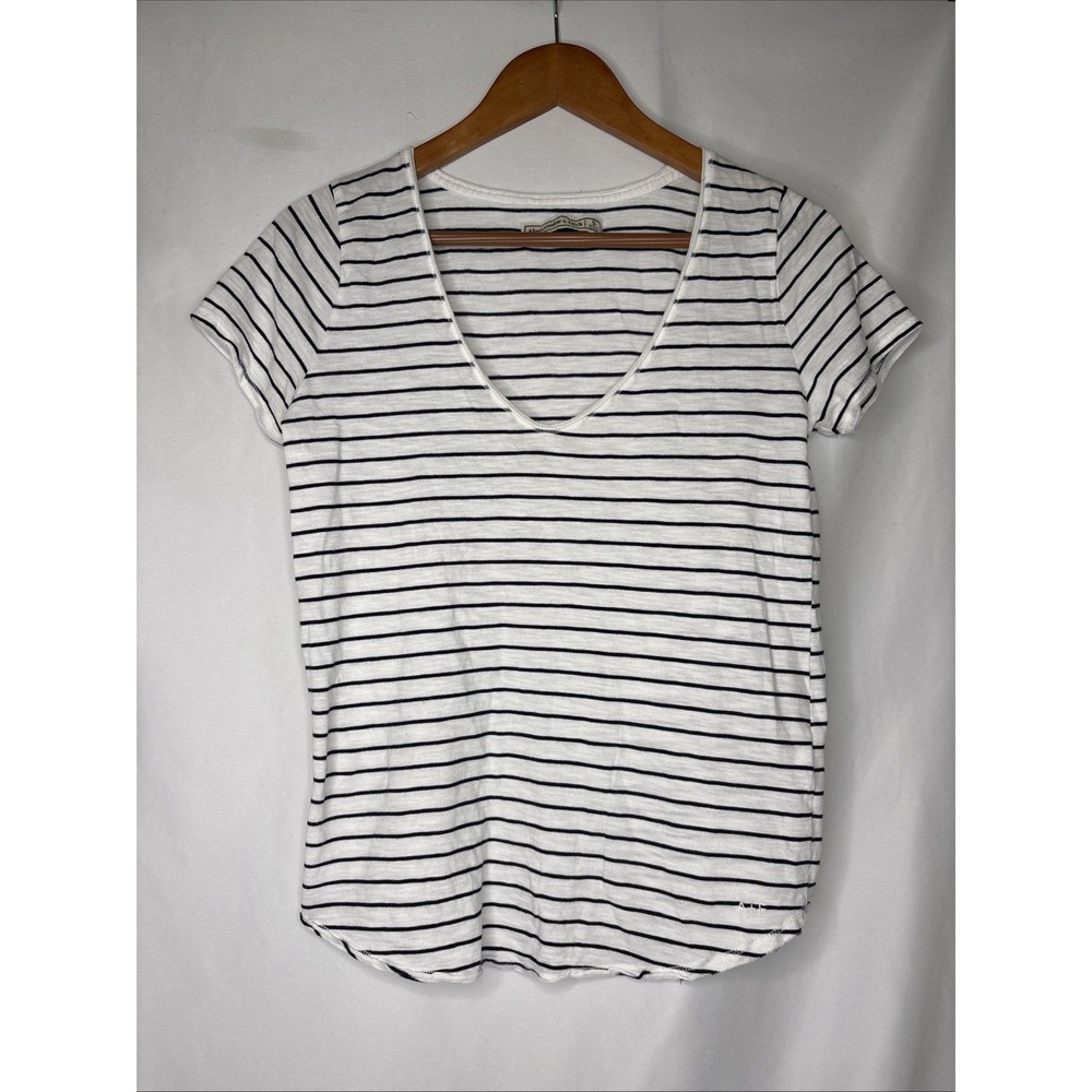 Abercrombie & Fitch S White Black Striped V-neck T-shirt‎ Tee Classic Coastal